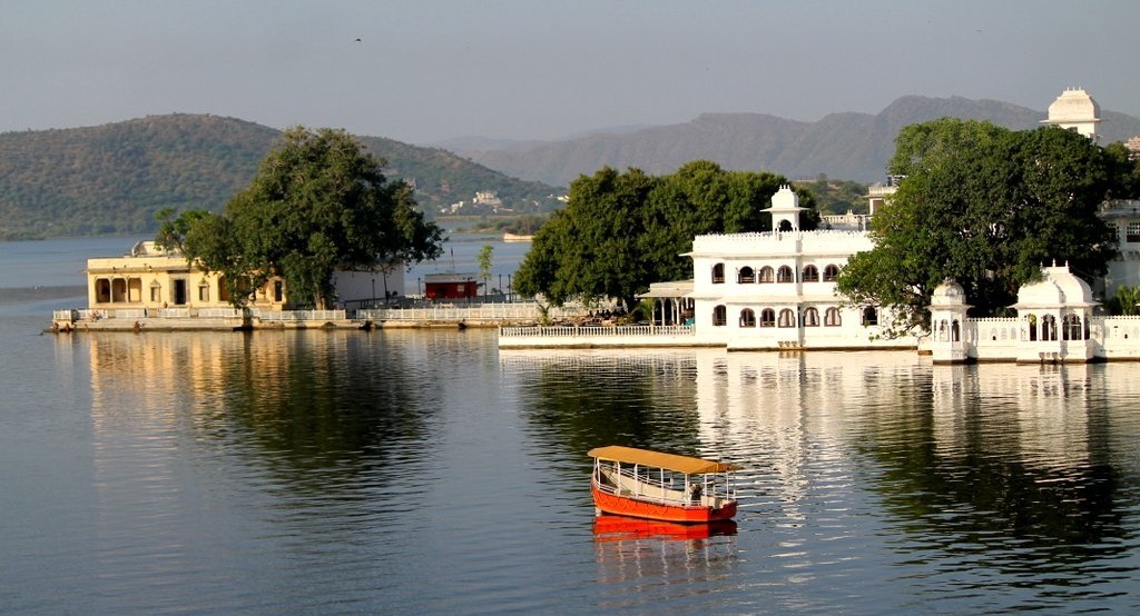 Pichola Lake
